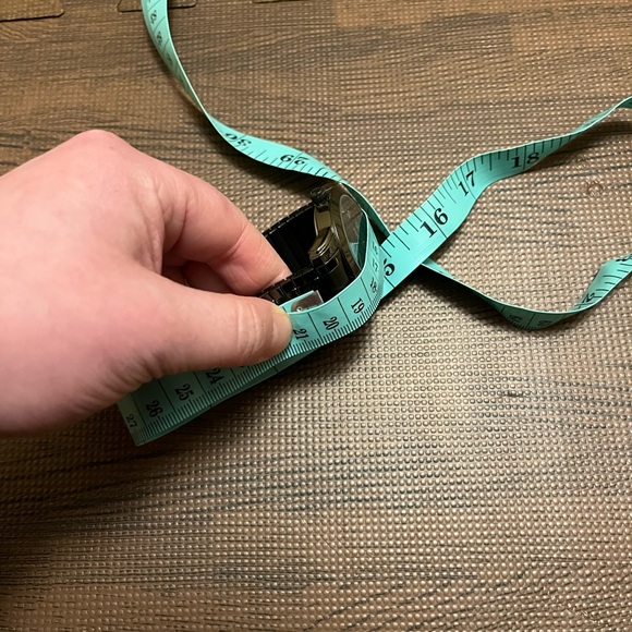 Timex watch black with stretchy metal band - Picture 5 of 5